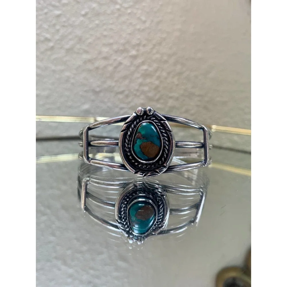 Silver Turquoise cuff - Picture 1 of 8